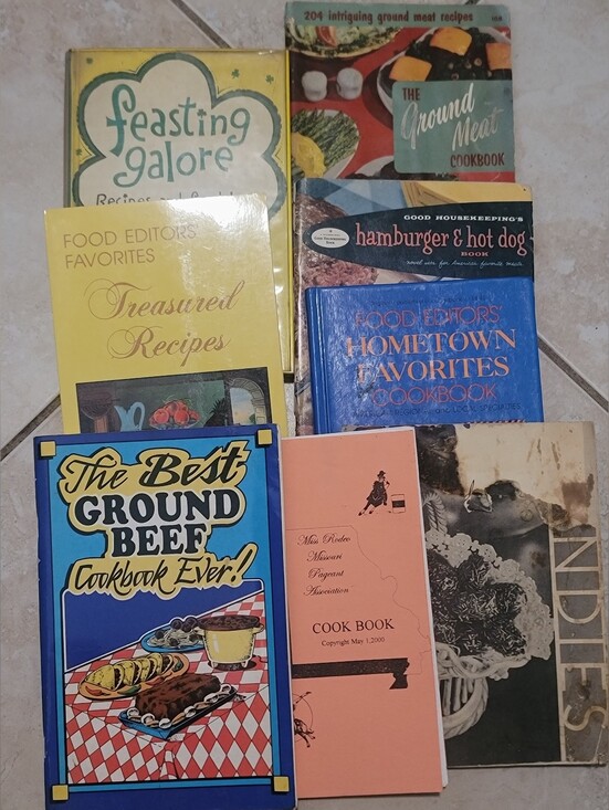 recipe books Other - 8 Old/ Vintage Cookbooks